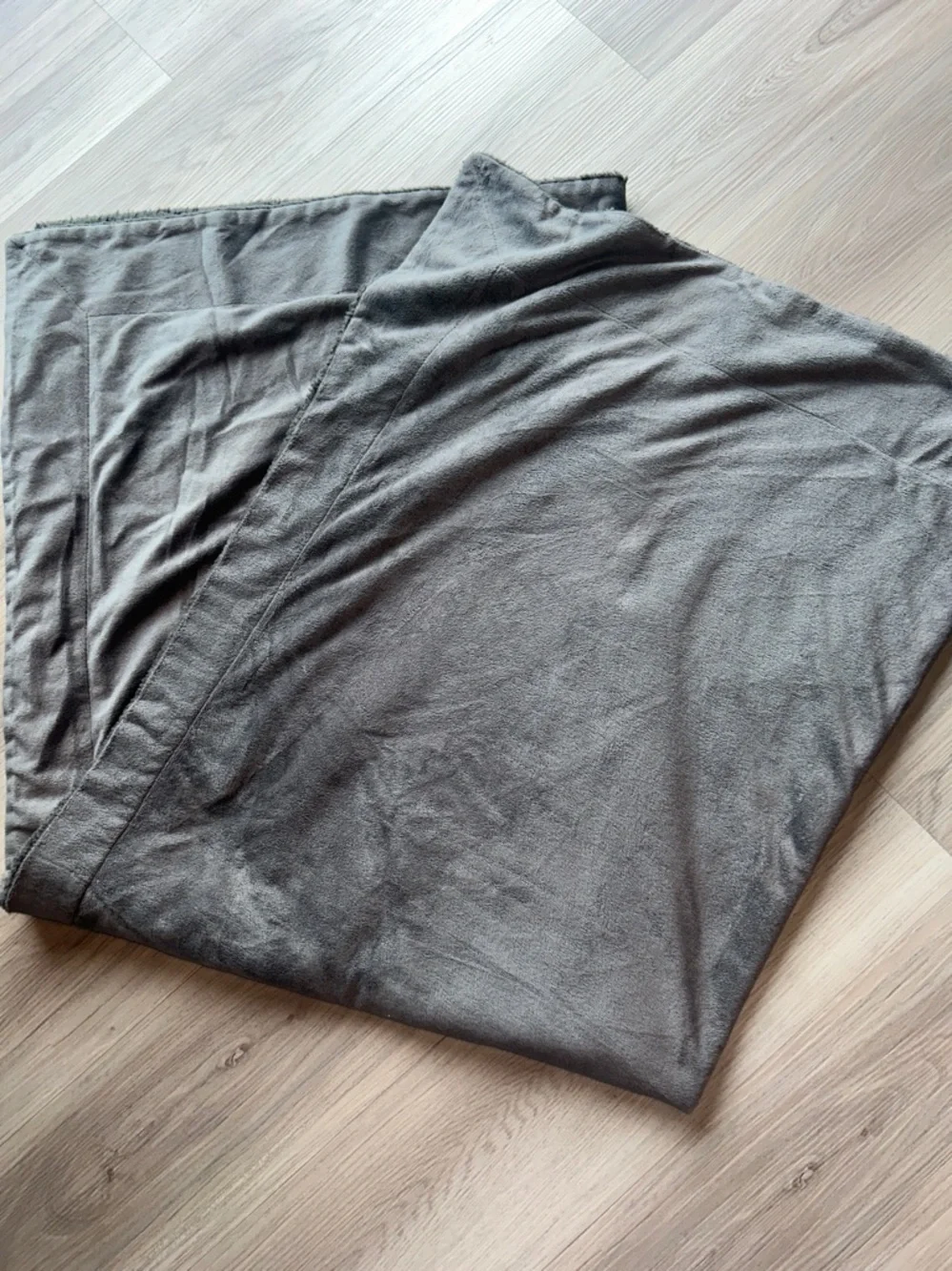 Plush Throw Blanket Dark Gray Subtle Sparkle GUC Cozy Glam Decor